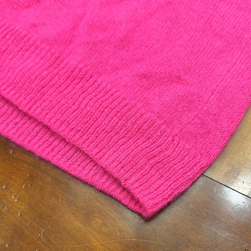 525 America, size L, Bright Pink Short Sleeve Cashmere Sweater - Picture 7 of 9